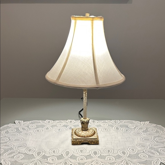 Vintage look Table Lamp 17.5 inches - Picture 1 of 9